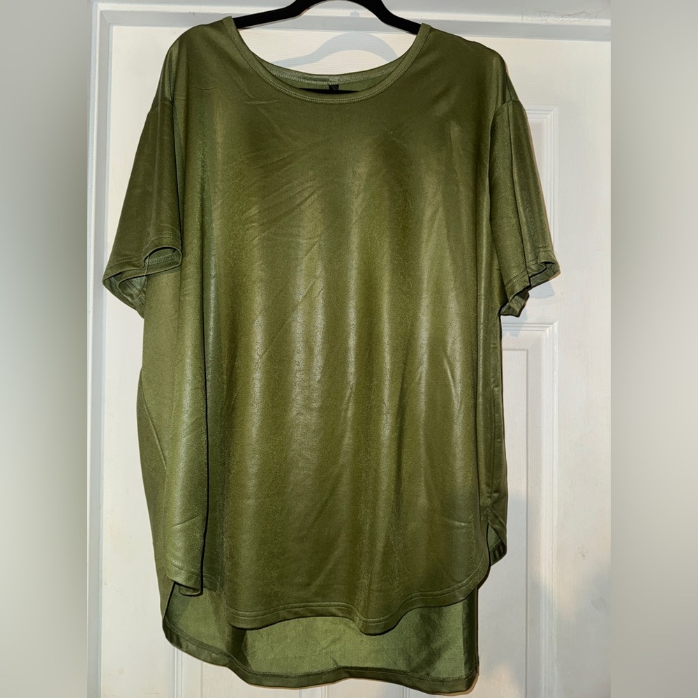 Women's Olive Green Short Sleeve Top
